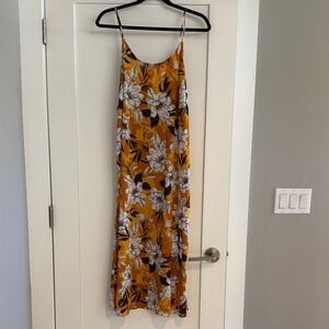 Floral Yellow nightgown